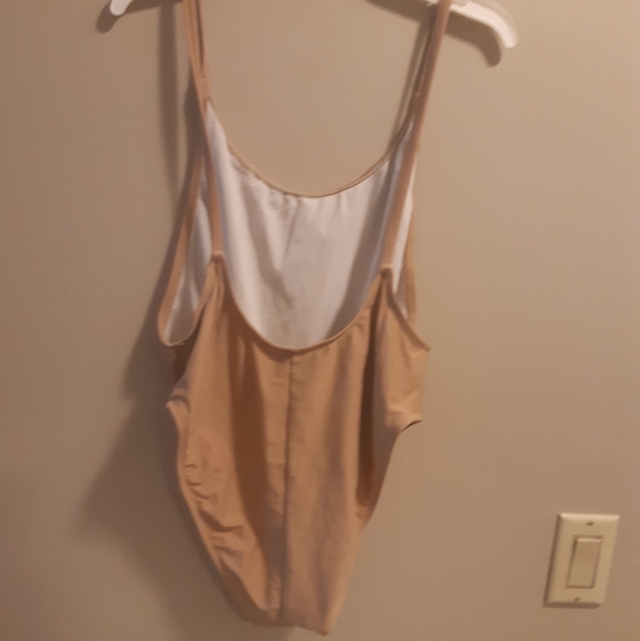 Bathing suit - Picture 2 of 4